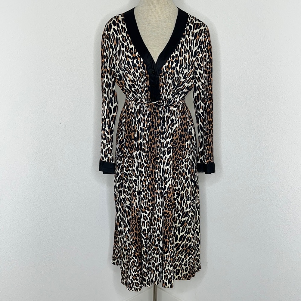 🔹 Vanity Fair Vintage Leopard Print House  Dress